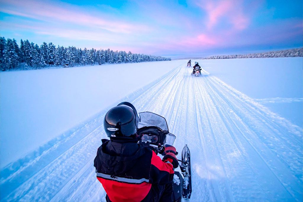 Snowmobiling etiquette